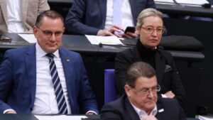 Forsa: Mehrheit der Deutschen hält AfD-Politiker für unseriös