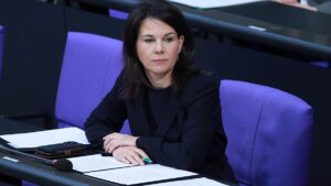 Baerbock drängt auf stärkeren "europäischen Pfeiler" in Nato