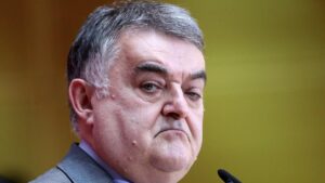 Debatte um frühere Strafmündigkeit: GdP widerspricht Reul