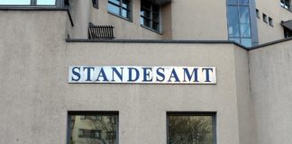 Zahl der Eheschließungen sinkt auf niedrigsten Stand seit 1950