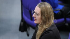 Nach Klimaurteil: Dröge gegen Mittelkürzungen bei Klima-Fonds