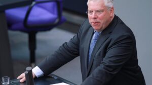 Unionsfraktion verurteilt Attentat auf slowakischen Regierungschef