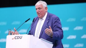 NRW-Arbeitsminister glaubt nicht mehr an Tariftreuegesetz