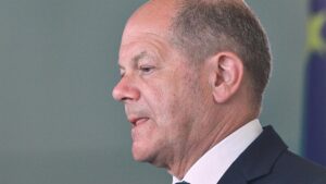 Scholz schickt Genesungswünsche an Fico