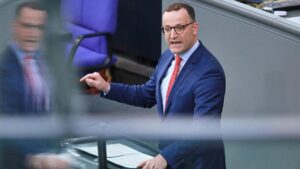 Spahn drängt auf Ruanda-Modell zur Flüchtlingsabschiebung