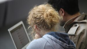 Mehrheit fühlt sich beim Online-Shopping schlecht geschützt