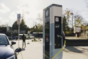 Arcus Infrastructure Partners investiert einen zweistelligen Millionenbetrag in eze.network.