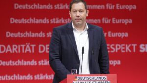 Klingbeil stellt drei konkrete Forderungen an Ampel