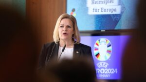 Faeser sieht vor EM "abstrakt hohe Gefährdung"