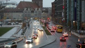 Union verlangt von Autogipfel klares Bekenntnis zum Verbrennermotor