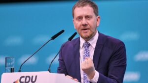 Kretschmer will Debatte über Medienregulierung für Plattformen