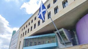 Britische Botschaft hisst Schottland-Fahne vor EM-Spiel