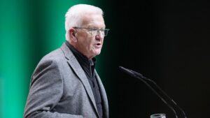 Kretschmann begrüßt Baerbocks Verzicht auf Kanzlerkandidatur