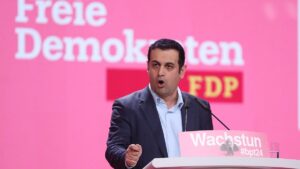 Djir-Sarai attackiert von der Leyen wegen unklarer Diesel-Zukunft