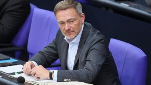 Lindner kritisiert Debatte über Steuerrabatt