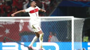 Bayaz kritisiert türkischen Nationalspieler Demiral nach Wolfsgruß