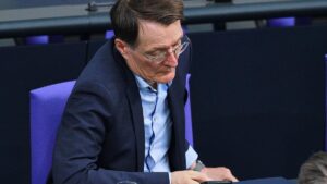 Lauterbach legt Regelung für Lachgas-Verbot für Minderjährige vor