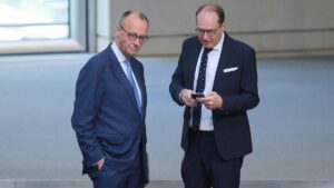 Dobrindt legt sich in K-Frage nicht fest