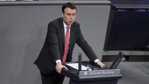 SPD-Außenexperte Schmid für Gespräche mit Taliban und Assad-Regime