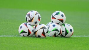 2. Bundesliga: Nürnberg verspielt 2:0-Führung bei Klose-Debüt