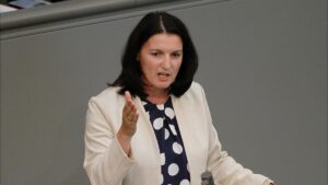 Asyl: Grünen-Fraktion ruft Merz zu "mehr Seriosität" auf