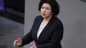 Mohamed Ali für Neuwahlen im Bund