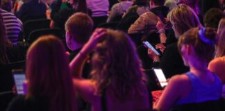 NRW-Umfrage: Lehrer zunehmend offen für KI-Einsatz an Schulen