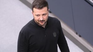 Selenskyj baut Kabinett um – Außenminister reicht Rücktritt ein