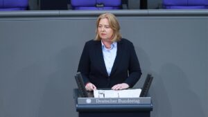 Bas will politisches Engagement wieder attraktiver machen