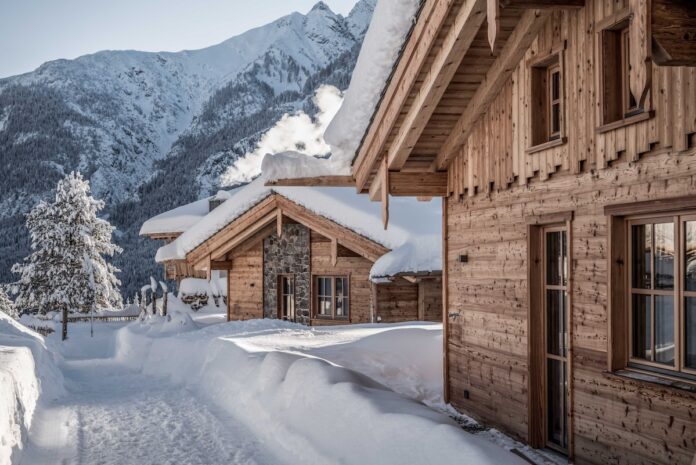 Ruhe-Natur-Luxus Alpiner Baustil kombiniert mit modernem Holzbau Quelle: ratko-photography (Benglerwald Berg Chaletdorf)