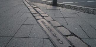 Ostdeutsche halten Begriff "neue Bundesländer" für veraltet