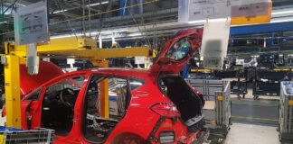 Klingbeil warnt Autobauer vor Festhalten am Verbrenner