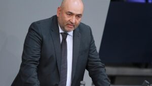 Nouripour mahnt Israel zu Rücksicht auf UN-Mission im Libanon