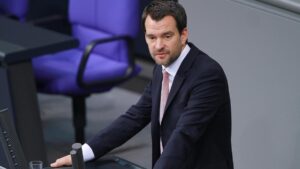 FDP-Vize Vogel pocht auf Änderungen am Rentenpaket II