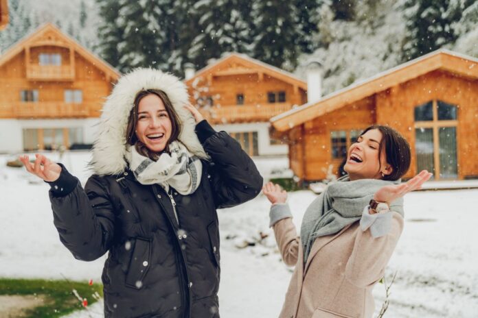 Spaß im Schnee Quelle: Christine Höflehner Photography (Schladming-Appartements)