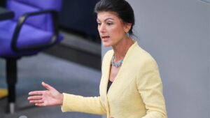 Wagenknecht rügt Habecks Kanzlerambitionen