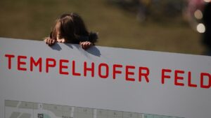 Wegner will Abstimmung zur Bebauung des Tempelhofer Feldes 2026