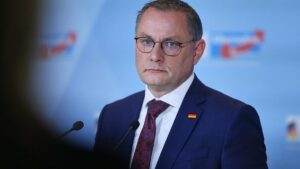 Chrupalla stellt Deutschlands Nato-Mitgliedschaft infrage