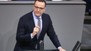 Spahn wirft SPD "Trump-Methoden" vor