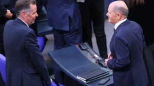 Dürr: Scholz verbreitet bei Ukraine "bewusst Unwahrheiten"