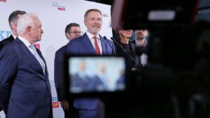 Lindner knüpft personliche Zukunft an Einzug in den Bundestag