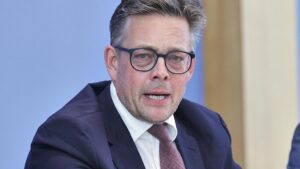 Von Notz regt Allianz europäischer Nachrichtendienste an