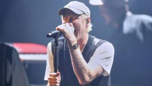 Karnevalslieder dominieren Single-Charts – Querbeat auf Platz 16