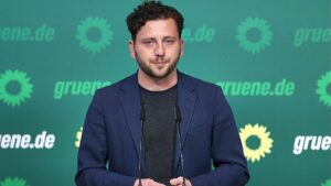 Banaszak kritisiert geplantes Heizungsgesetz-Aus