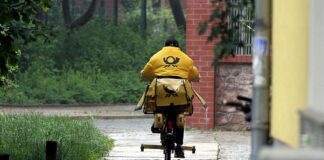 Post-Vorständin drängt auf höheres Briefporto