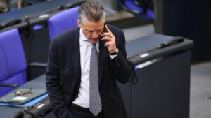 Frei mahnt künftige Koalitionspartner zu fairem Umgang Frei mahnt künftige Koalitionspartner zu fairem Umgang