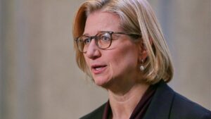 Rehlinger nimmt an Trauerfeier für Papst Franziskus teil