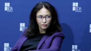 Fahimi pocht auf "deutlichen Sprung" beim Mindestlohn Fahimi pocht auf "deutlichen Sprung" beim Mindestlohn