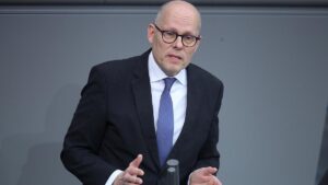 Ex-Transatlantikkoordinator: Trump und Putin nicht gleichsetzen