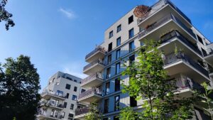 Umfrage: Jeder Vierte offen für Solarstrom vom eigenen Balkon